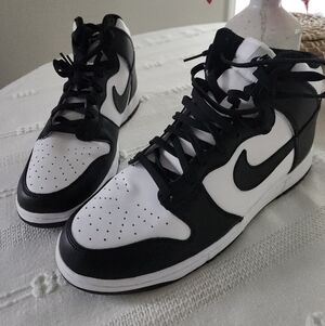 NIB Nike Panda High Dunk Retro Sneakers